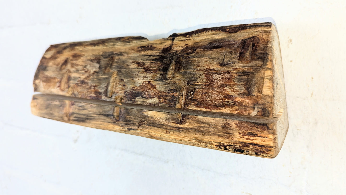 Schlüsselbrett aus Holz.
So einfach kann Ordnung sein!
Und weil es Spaß macht, macht ihr es auch (ja, auch die Person, von der ihr gerade denkt: „Never, der nicht!“).
Nie wieder den Schlüssel suchen.
www.schönesding.de