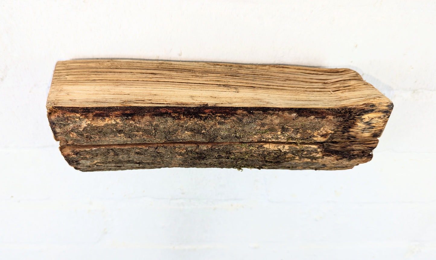 Schlüsselbrett aus Holz.
So einfach kann Ordnung sein!
Und weil es Spaß macht, macht ihr es auch (ja, auch die Person, von der ihr gerade denkt: „Never, der nicht!“).
Nie wieder den Schlüssel suchen.
www.schönesding.de
