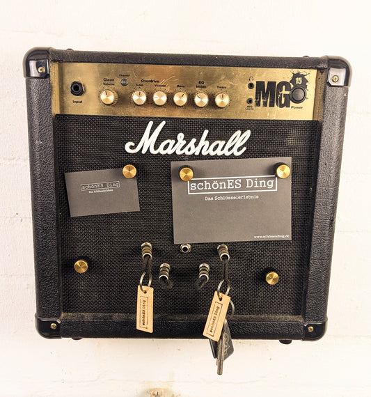 Ein echter Marshall-Verstärker -"leicht bearbeitet".

Die Kombination aus Schlüsselboard und Magnetwand.

Dein Schlüsselerlebnis.
Mehr Rock'n'Roll geht nicht.