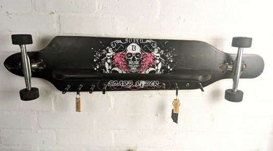 Longboard-Board - Schlüsselbrett aus einem Skateboard mit Klinkensteckern