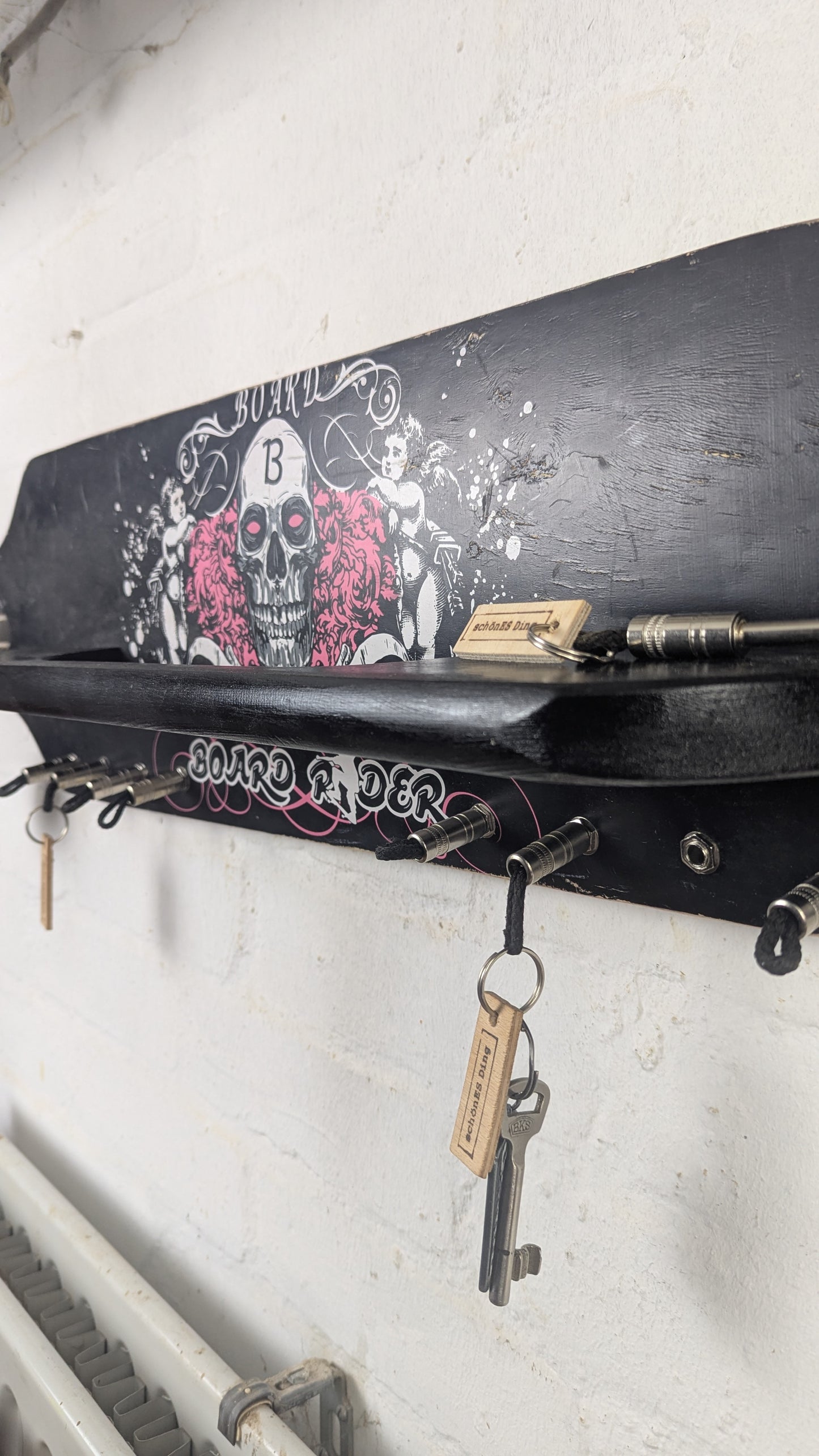Longboard-Board - Schlüsselbrett aus einem Skateboard mit Klinkensteckern